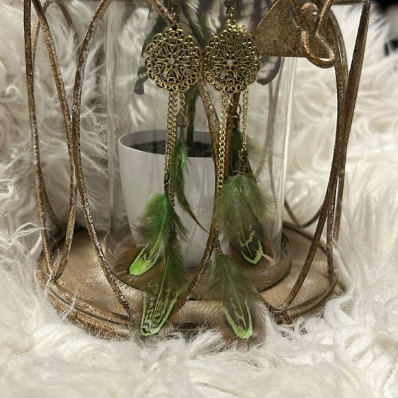 Feathered earrings - Picture 1 of 4